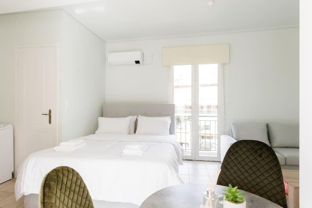 Adorable Sunny Studio With Private Balcony I 아테네 외부 사진